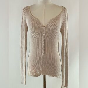 Louna V-Neck Button Top in Cream, S